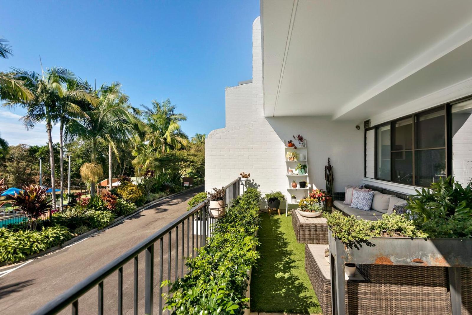 The Oasis Apartments And Treetop Houses Byron Bay Eksteriør billede