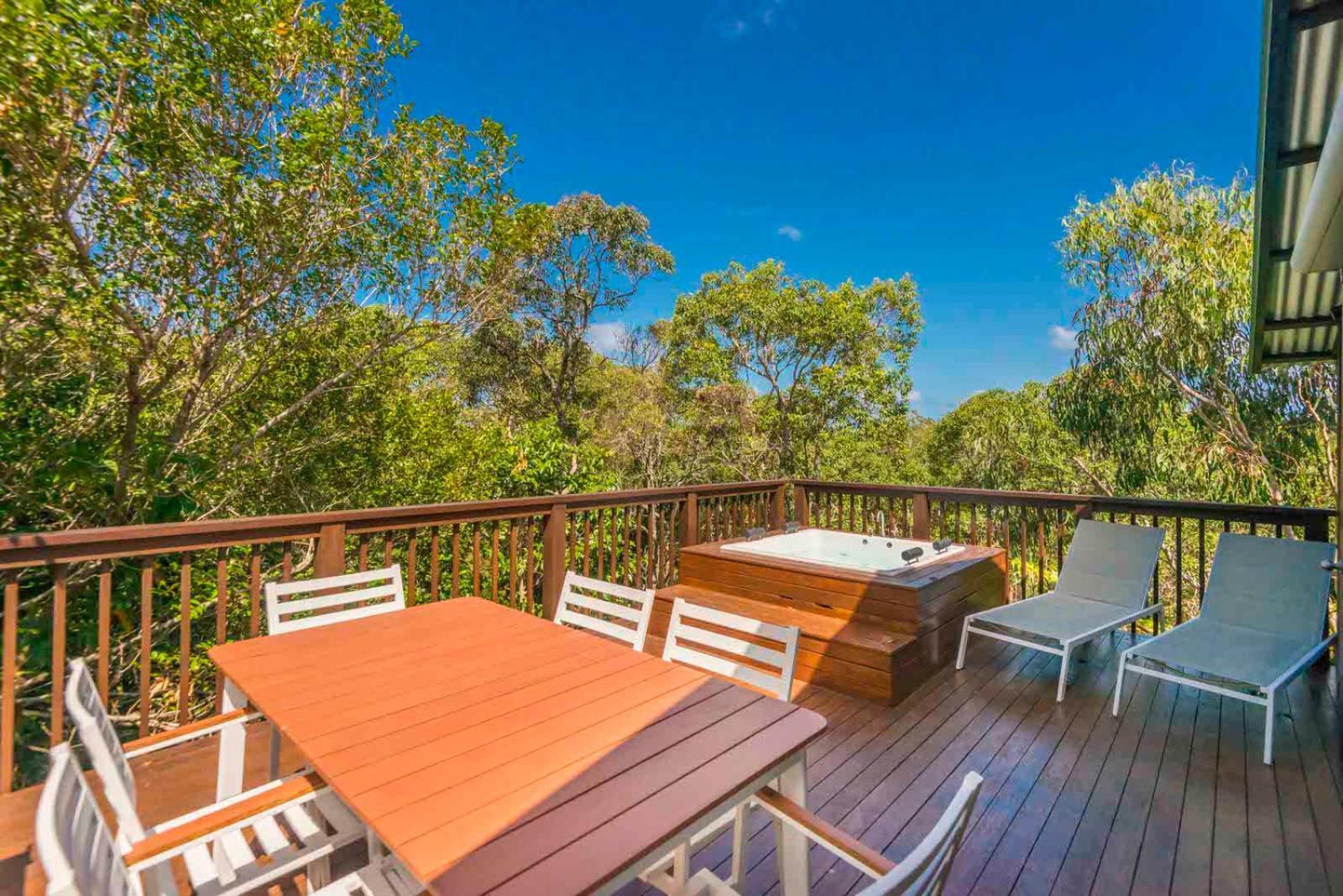 The Oasis Apartments And Treetop Houses Byron Bay Eksteriør billede